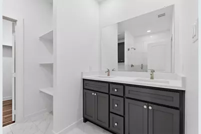 4607 Metropolitan Avenue, Dallas, TX 75210 - Photo 10