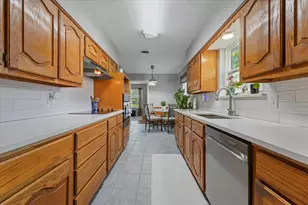 1233 Bardfield Ave, Garland, TX 75041 - Photo 10