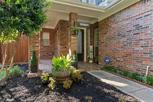 4405 Meadowcove Dr, Rowlett, TX 75088 - Photo 2