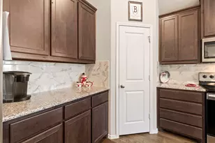 117 Cheryl Dr, Keene, TX 76059 - Photo 12