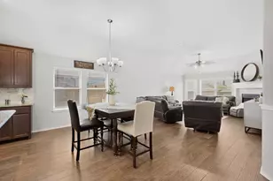 117 Cheryl Dr, Keene, TX 76059 - Photo 10