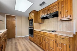 210 Iroquois Ln, Waxahachie, TX 75165 - Photo 10