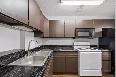 724 W Collins Street, Denton, TX 76201 - Photo 12