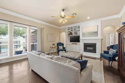 309 Canterbury Drive, Waco, TX 76712 - Photo 6