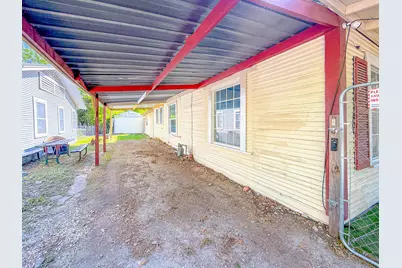 401 S 30th Street, Corsicana, TX 75110 - Photo 2