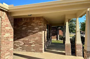 1804 Gayla Creek Dr, Little Elm, TX 75068 - Photo 2