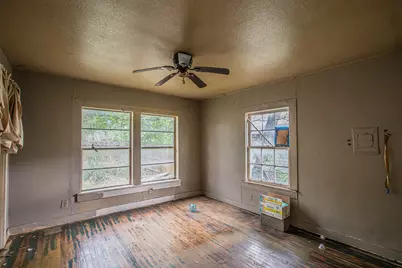 5901 Greenlee Street, Fort Worth, TX 76112 - Photo 8