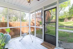 2422 Santa Cruz Dr, Dallas, TX 75227 - Photo 22