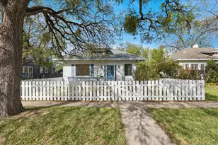 2250 Lipscomb St, Fort Worth, TX 76110 - Photo 2