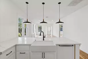 2250 Lipscomb St, Fort Worth, TX 76110 - Photo 12