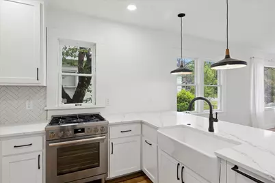 2250 Lipscomb Street, Fort Worth, TX 76110 - Photo 10