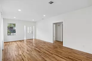 2250 Lipscomb St, Fort Worth, TX 76110 - Photo 4