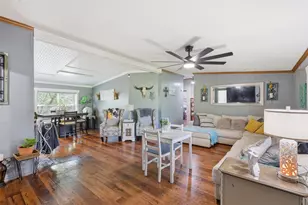 1000 Forest Oaks St, Azle, TX 76020 - Photo 2