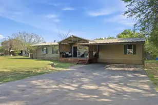 1000 Forest Oaks St, Azle, TX 76020 - Photo 1