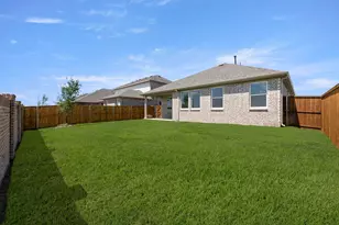 712 Tyronza Dr, Justin, TX 76247 - Photo 4