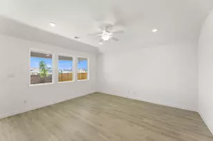 712 Tyronza Dr, Justin, TX 76247 - Photo 10