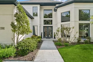 18736 Wainsborough Ln, Dallas, TX 75287 - Photo 2