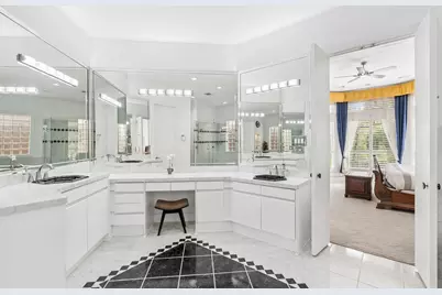 18736 Wainsborough Lane, Dallas, TX 75287 - Photo 22