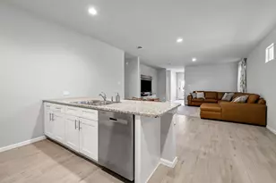 6736 Windfall Dr, Fort Worth, TX 76135 - Photo 10