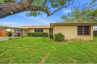 4212 Ken Michael Court, North Richland Hills, TX 76180 - Photo 4