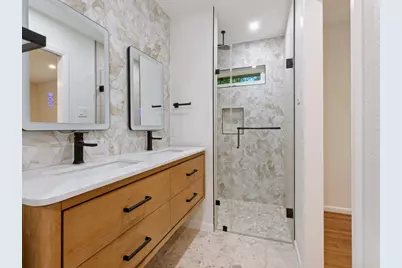 6327 Town Hill Lane, Dallas, TX 75214 - Photo 18