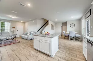 926 Hurstwood Dr, Van Alstyne, TX 75495 - Photo 4