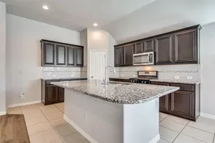 1033 Water Garden Cir, Little Elm, TX 75068 - Photo 10