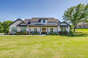 2029 Shady Crk Xing, Azle, TX 76020 - Photo 4