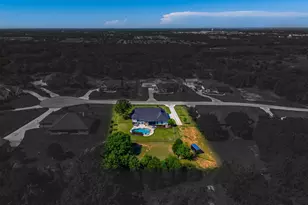 2029 Shady Crk Xing, Azle, TX 76020 - Photo 36