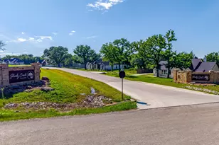2029 Shady Crk Xing, Azle, TX 76020 - Photo 4