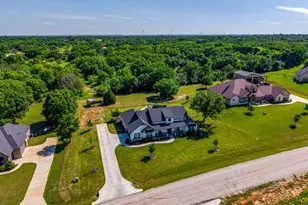 2029 Shady Crk Xing, Azle, TX 76020 - Photo 36