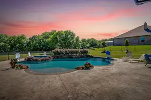 2029 Shady Crk Xing, Azle, TX 76020 - Photo 2