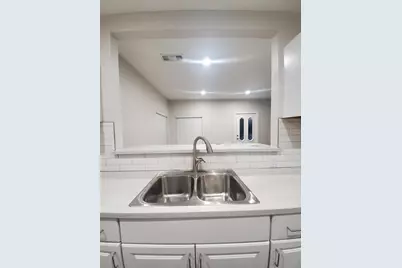 1017 E Humbolt Street, Fort Worth, TX 76104 - Photo 12