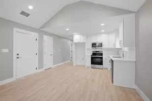 1004 S 1st St, Sherman, TX 75090 - Photo 12