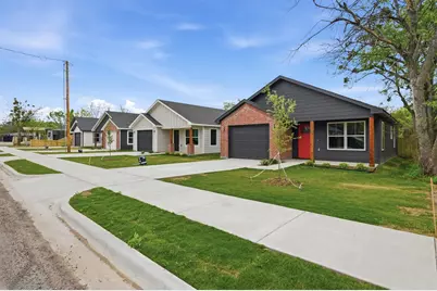 1004 S. First Street, Sherman, TX 75090 - Photo 2