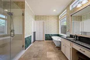 418 Riverview Dr, Woodway, TX 76712 - Photo 24