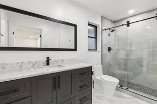7420 Royal Ln, Dallas, TX 75230 - Photo 22