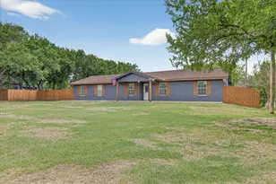 383 Overlook, Valley Mills, TX 76689 - Photo 2