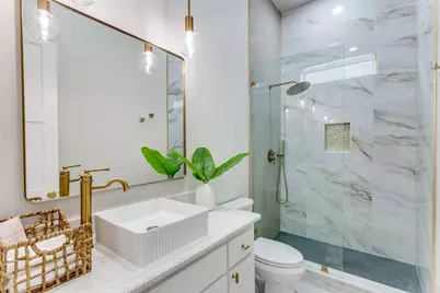 1309 E Peach Street, Fort Worth, TX 76102 - Photo 4