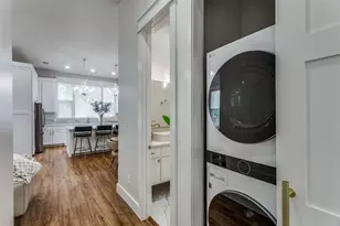 1309 E Peach St, Fort Worth, TX 76102 - Photo 8