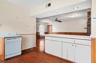 101 W Park Row Dr, Arlington, TX 76010 - Photo 8