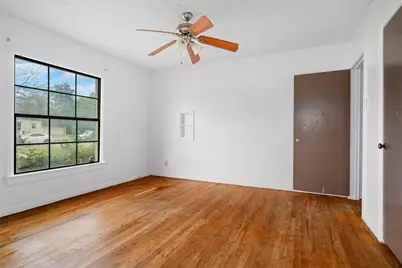 101 W Park Row Drive, Arlington, TX 76010 - Photo 20