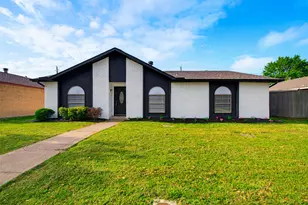 8718 Vernon Dr, Rowlett, TX 75088 - Photo 2