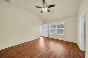 705 Loftin St, Crowley, TX 76036 - Photo 18