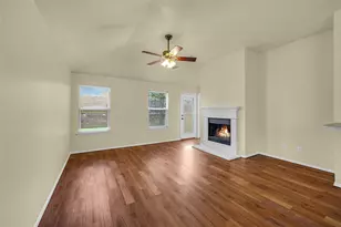 705 Loftin St, Crowley, TX 76036 - Photo 8