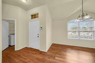 705 Loftin St, Crowley, TX 76036 - Photo 6