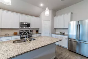 9000 Flying Eagle Ln, Fort Worth, TX 76131 - Photo 4