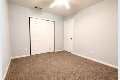 208 Creek Point Lane, Arlington, TX 76002 - Photo 6