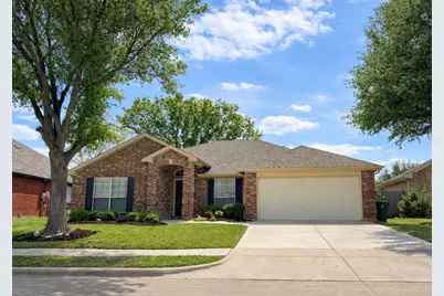 208 Creek Point Lane, Arlington, TX 76002 - Photo 1