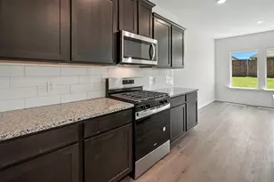 7049 Split Rail Dr, Garland, TX 75043 - Photo 6